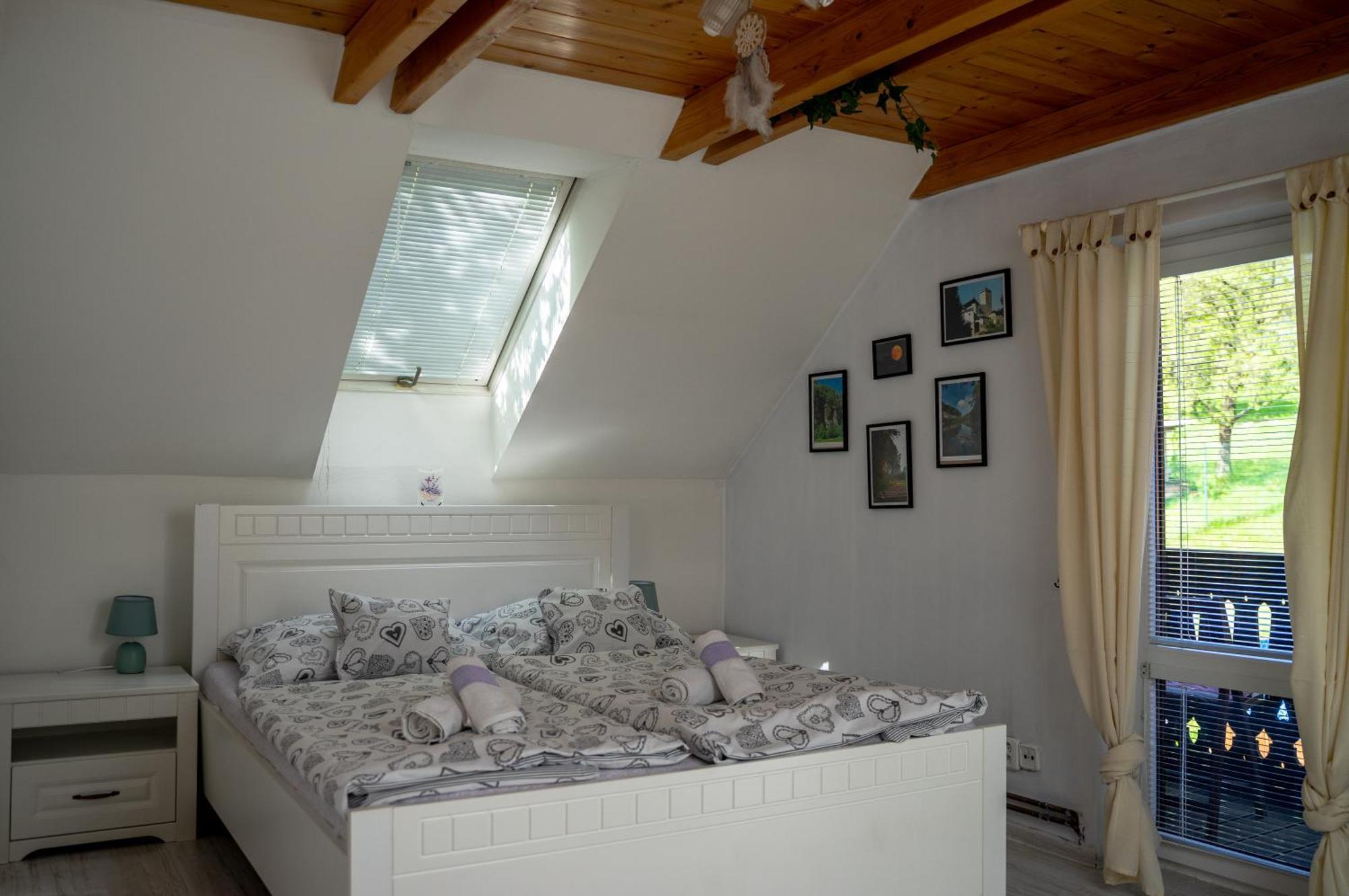 Apartman Doubravice Hrubá Skála Buitenkant foto
